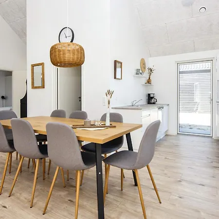 Semesterbostad Luxury Retreat Near Romo *